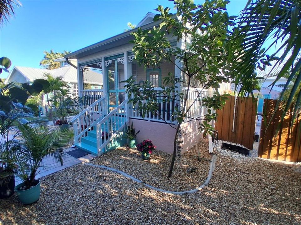 出租: $3,200 (1 贝兹, 1 浴室, 760 平方英尺)