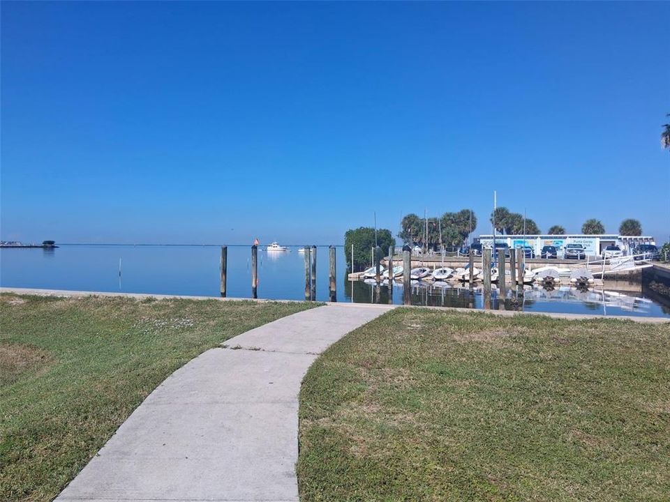 出租: $3,200 (1 贝兹, 1 浴室, 760 平方英尺)