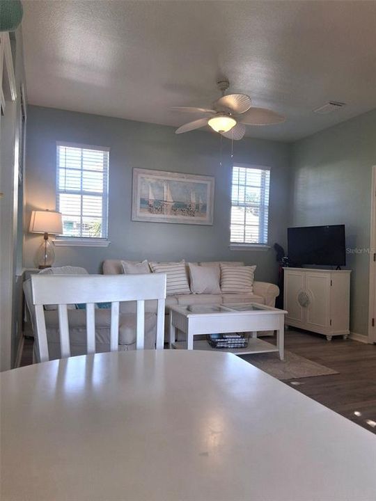 出租: $3,200 (1 贝兹, 1 浴室, 760 平方英尺)