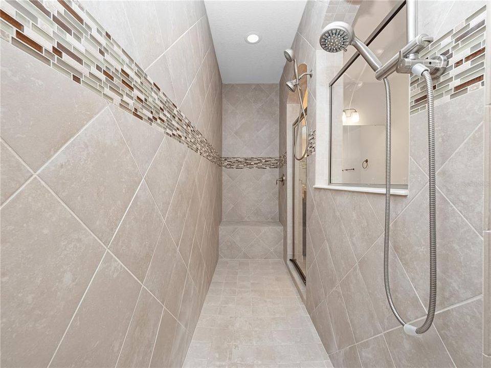 For Sale: $799,900 (4 beds, 4 baths, 3871 Square Feet)