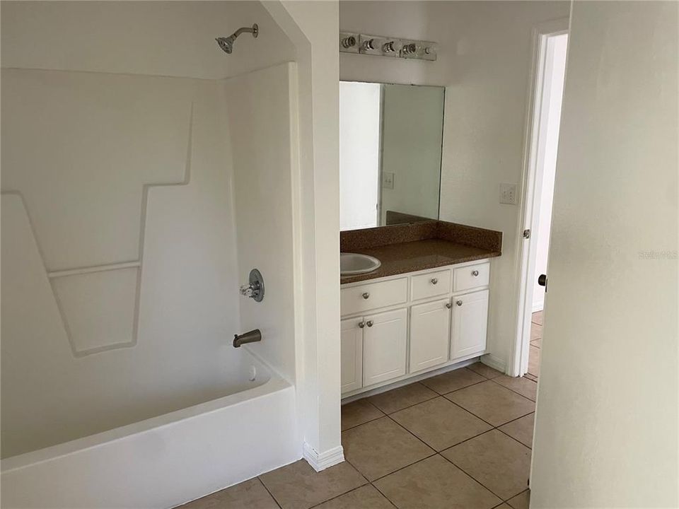 For Sale: $229,000 (3 beds, 2 baths, 1470 Square Feet)