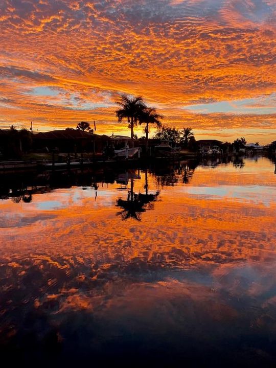 For Sale: $599,000 (3 beds, 2 baths, 2061 Square Feet)