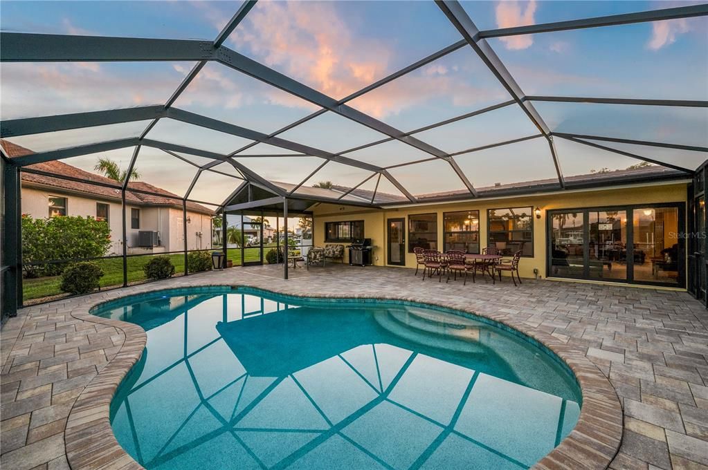 For Sale: $599,000 (3 beds, 2 baths, 2061 Square Feet)