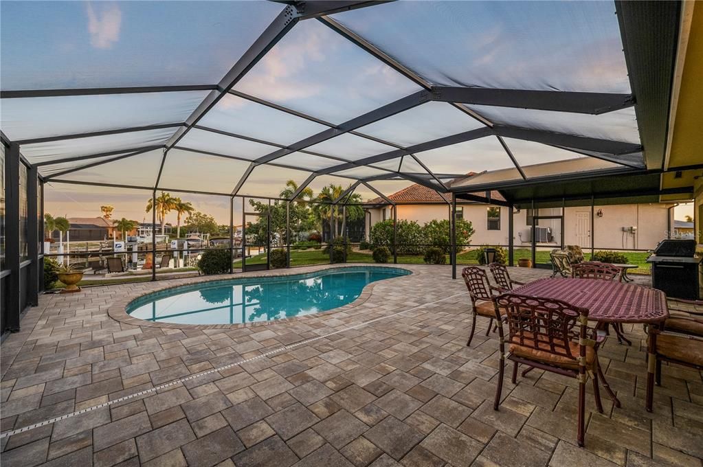 For Sale: $599,000 (3 beds, 2 baths, 2061 Square Feet)