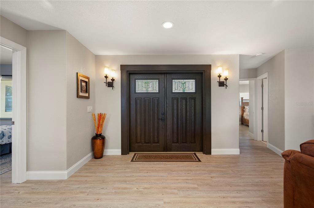 For Sale: $599,000 (3 beds, 2 baths, 2061 Square Feet)