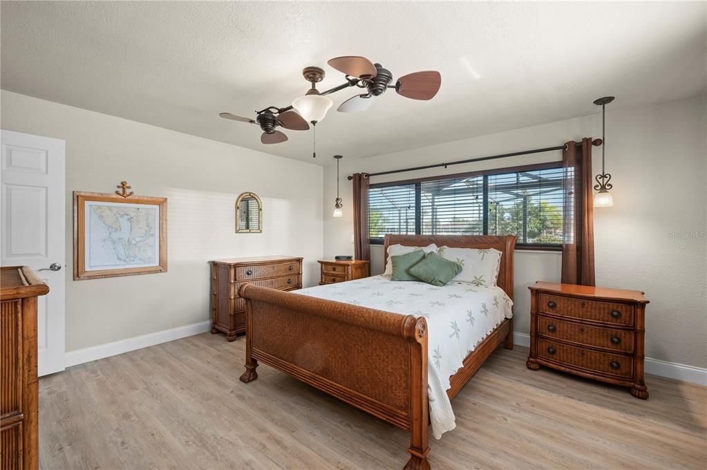 For Sale: $599,000 (3 beds, 2 baths, 2061 Square Feet)