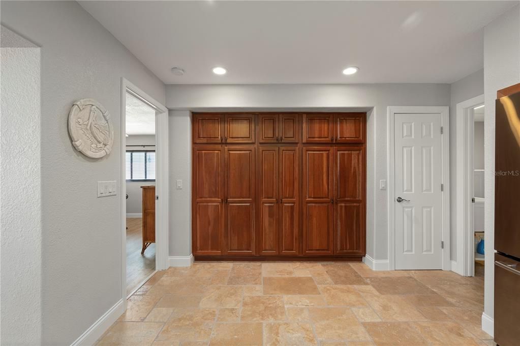 For Sale: $599,000 (3 beds, 2 baths, 2061 Square Feet)