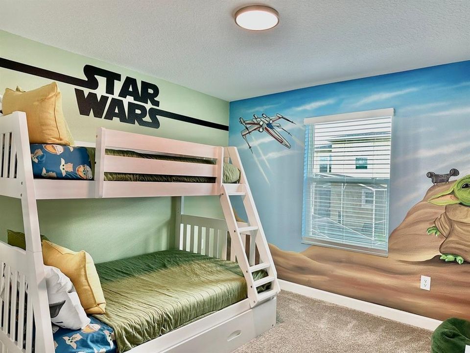 En Renta: $2,600 (4 camas, 3 baños, 1914 Pies cuadrados)