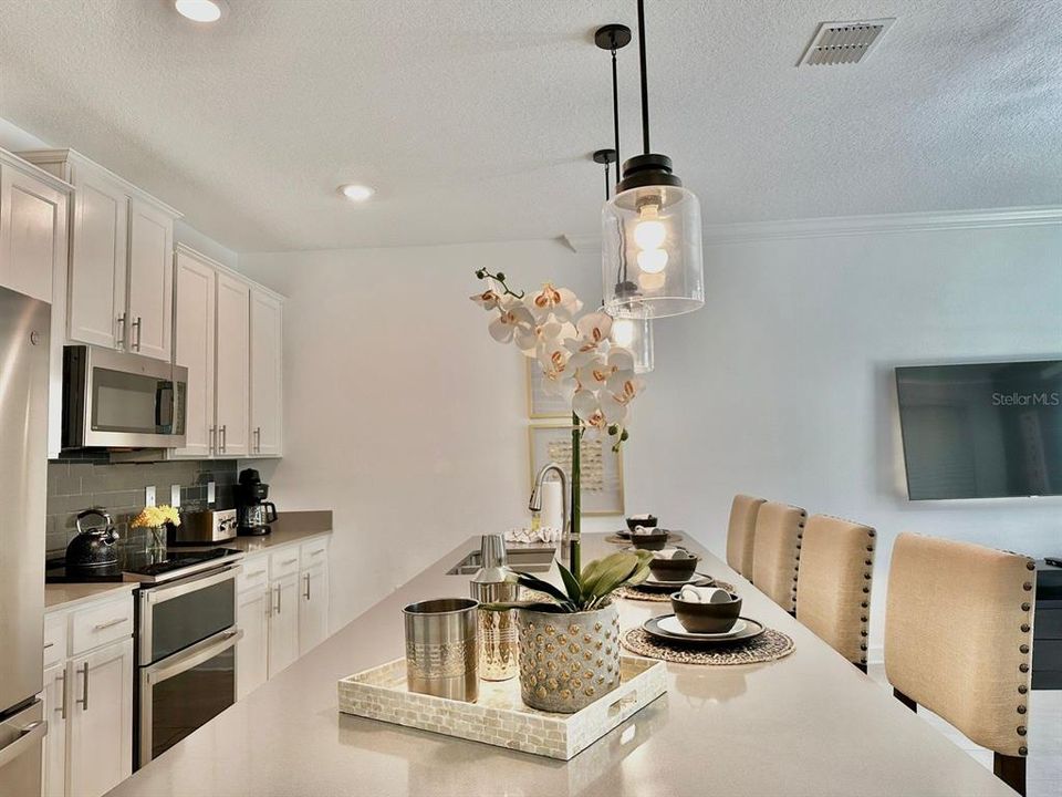 En Renta: $2,600 (4 camas, 3 baños, 1914 Pies cuadrados)