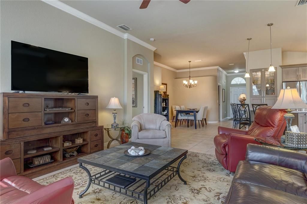 待售: $339,900 (3 贝兹, 2 浴室, 1713 平方英尺)