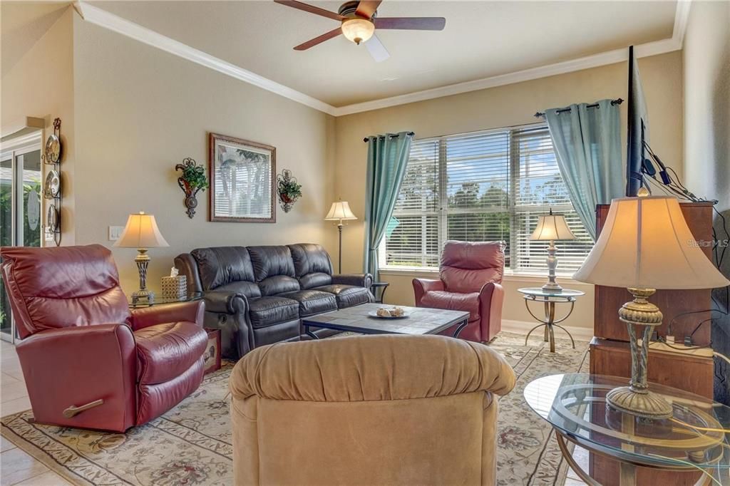 待售: $339,900 (3 贝兹, 2 浴室, 1713 平方英尺)