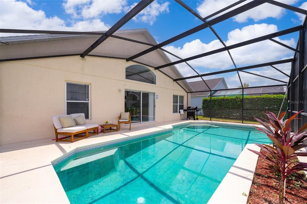 For Sale: $425,000 (4 beds, 3 baths, 1905 Square Feet)