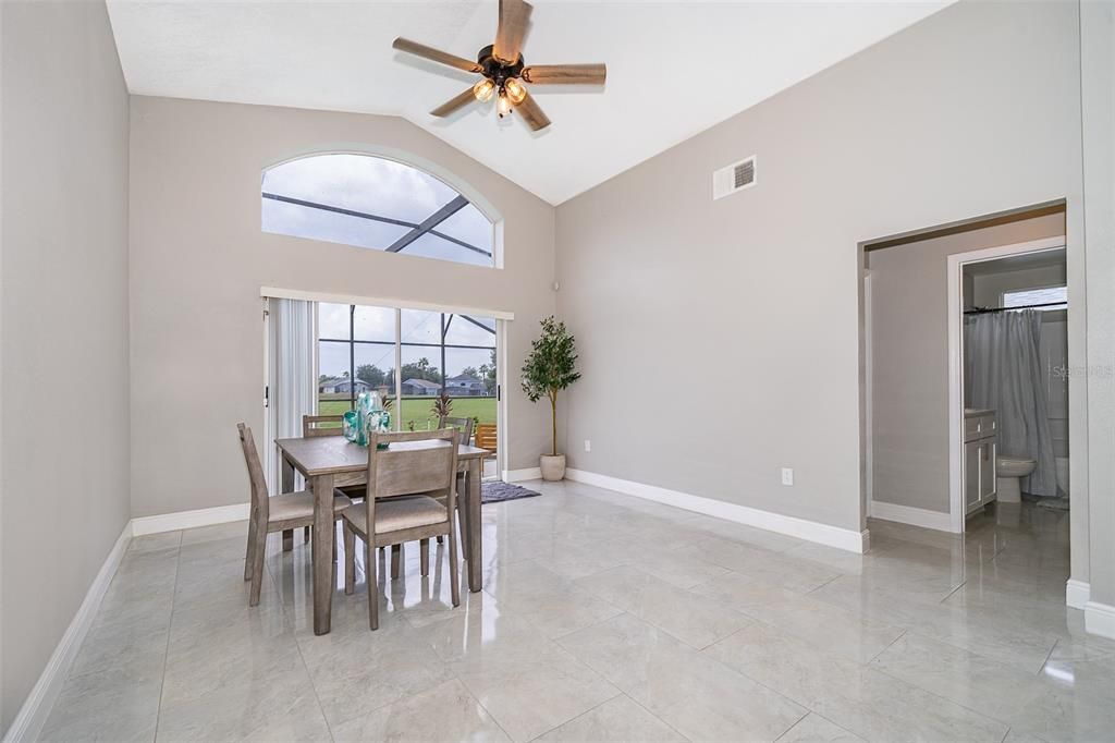 For Sale: $425,000 (4 beds, 3 baths, 1905 Square Feet)