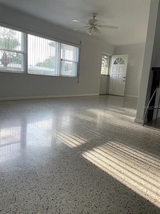 For Rent: $2,200 (2 beds, 2 baths, 1260 Square Feet)