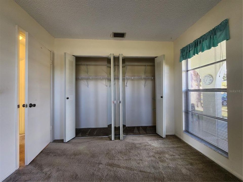 待售: $132,500 (2 贝兹, 1 浴室, 910 平方英尺)