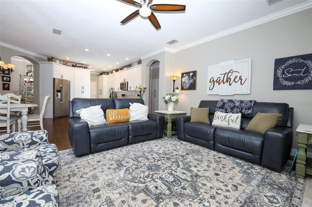 待售: $575,000 (3 贝兹, 2 浴室, 1816 平方英尺)