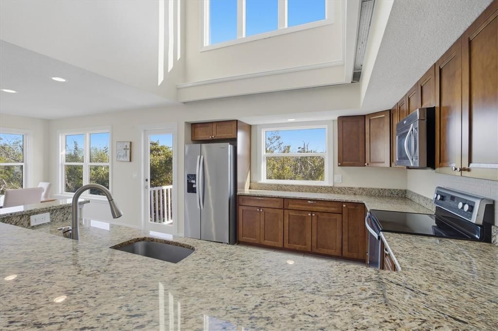 待售: $4,500,000 (4 贝兹, 2 浴室, 2648 平方英尺)