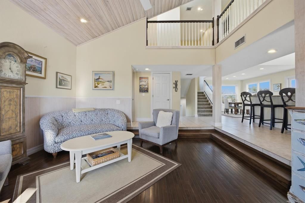 待售: $4,500,000 (4 贝兹, 2 浴室, 2648 平方英尺)