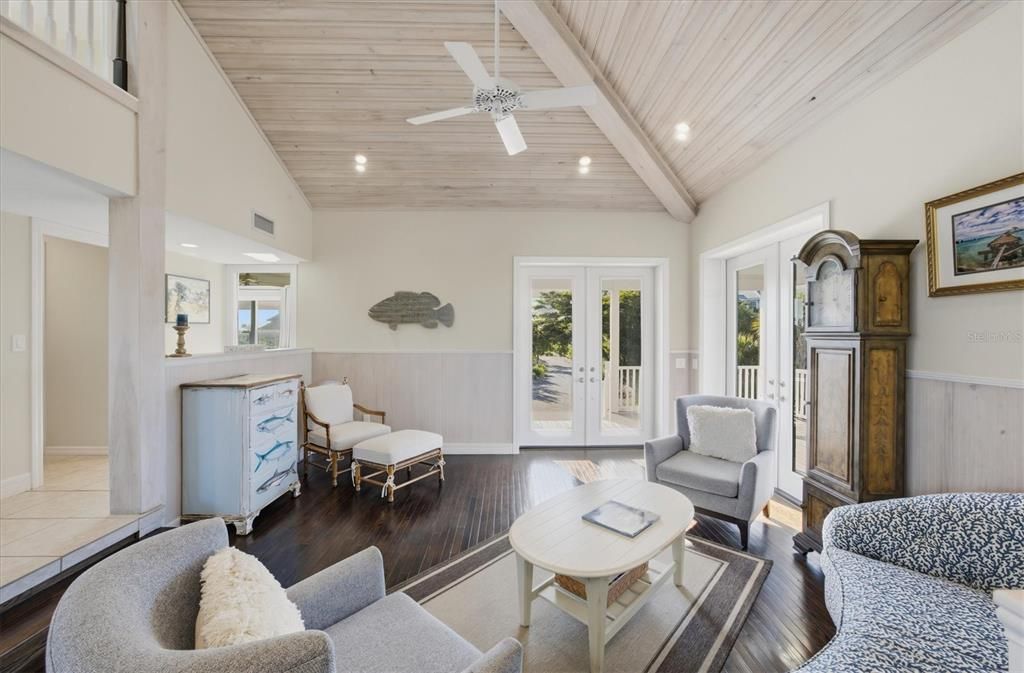 待售: $4,500,000 (4 贝兹, 2 浴室, 2648 平方英尺)