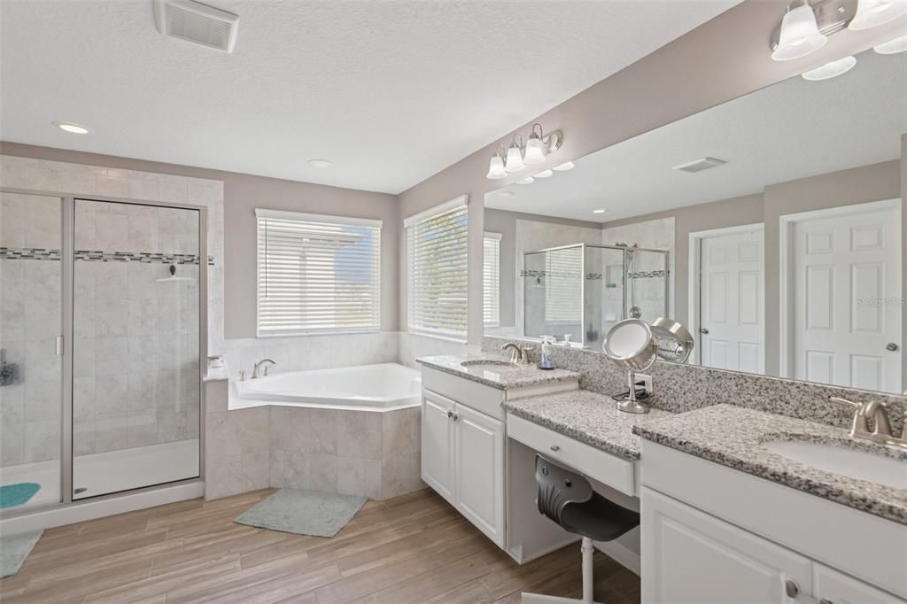 待售: $600,000 (4 贝兹, 2 浴室, 3292 平方英尺)