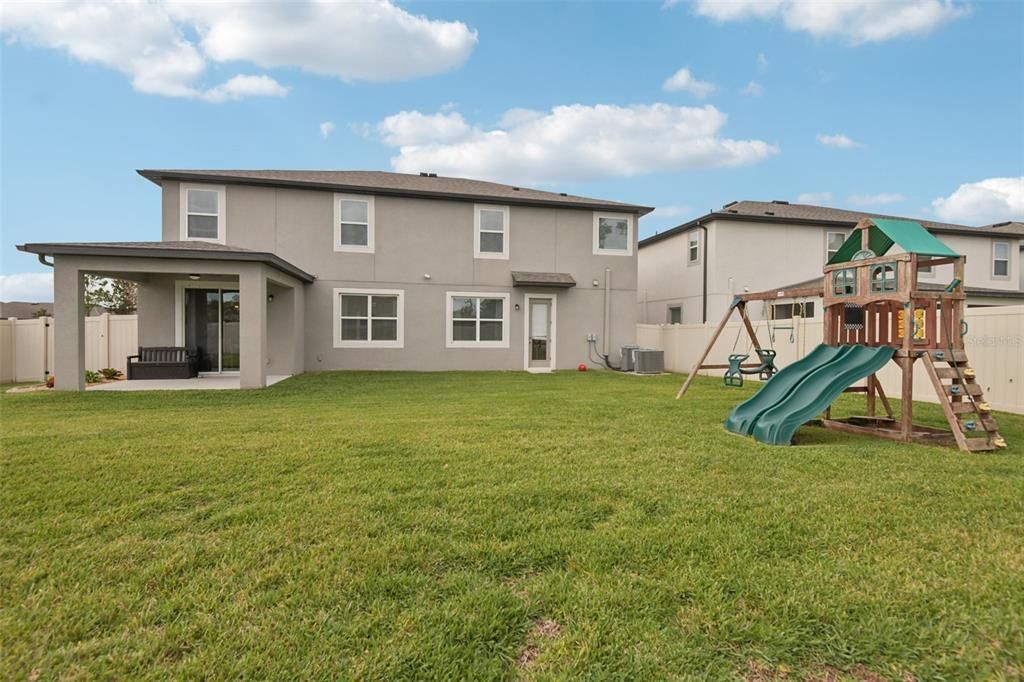 待售: $600,000 (4 贝兹, 2 浴室, 3292 平方英尺)