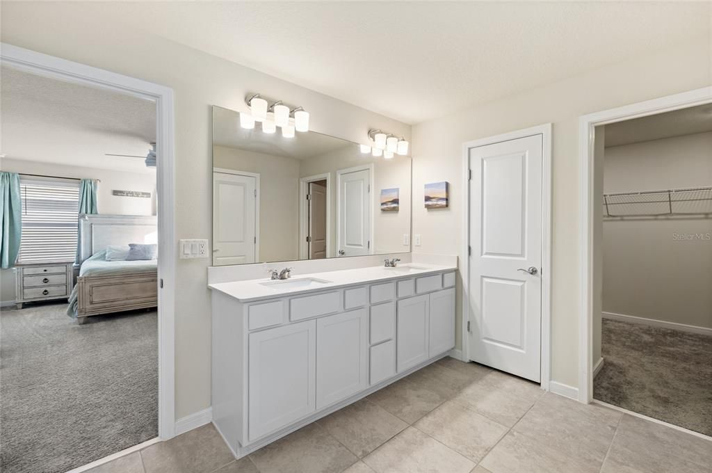 出租: $3,195 (4 贝兹, 3 浴室, 2482 平方英尺)