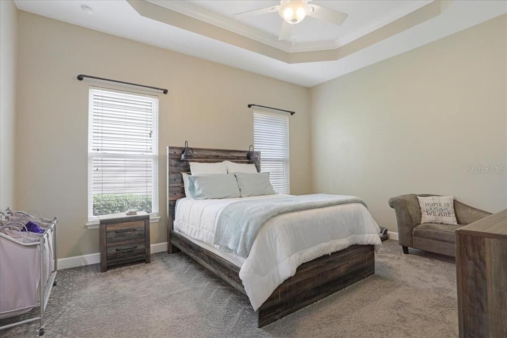 待售: $375,000 (4 贝兹, 2 浴室, 1902 平方英尺)