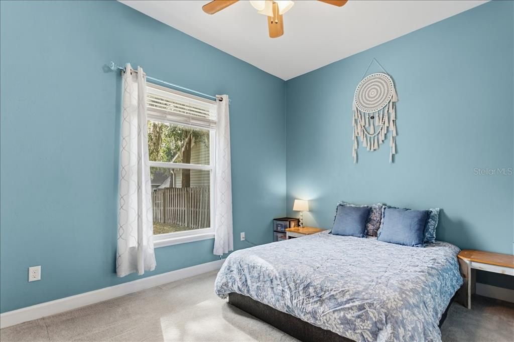 待售: $375,000 (4 贝兹, 2 浴室, 1902 平方英尺)