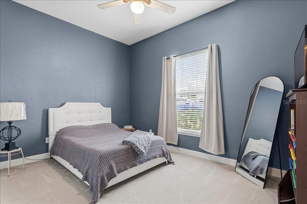 待售: $375,000 (4 贝兹, 2 浴室, 1902 平方英尺)