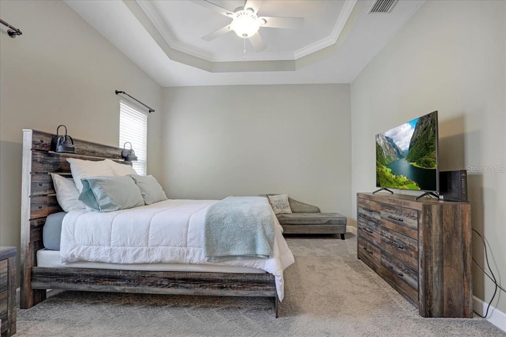 待售: $375,000 (4 贝兹, 2 浴室, 1902 平方英尺)