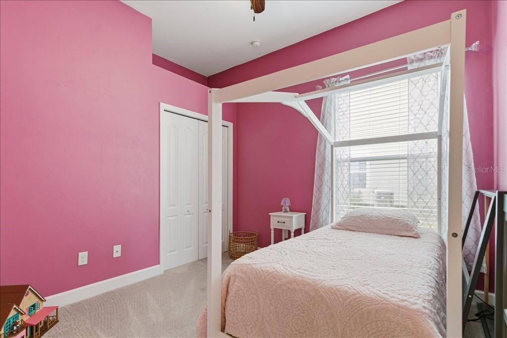 待售: $375,000 (4 贝兹, 2 浴室, 1902 平方英尺)