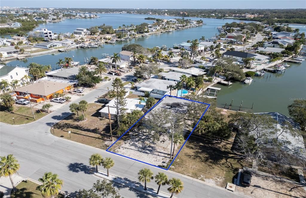 En Venta: $1,149,900 (12 camas, 0 baños, 2100 Pies cuadrados)