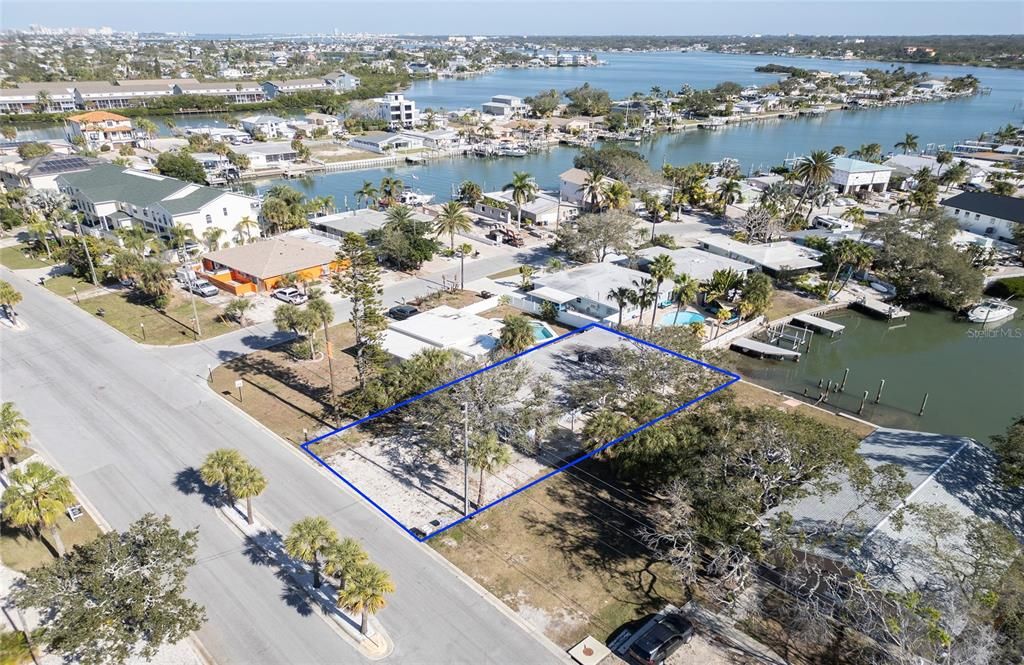 En Venta: $1,149,900 (12 camas, 0 baños, 2100 Pies cuadrados)