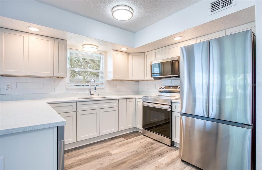 En Venta: $1,149,900 (12 camas, 0 baños, 2100 Pies cuadrados)