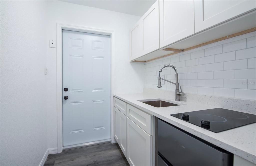 En Venta: $1,149,900 (12 camas, 0 baños, 2100 Pies cuadrados)