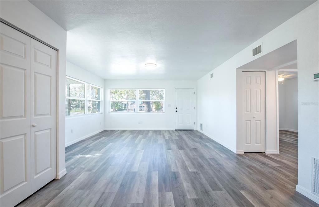 En Venta: $1,149,900 (12 camas, 0 baños, 2100 Pies cuadrados)