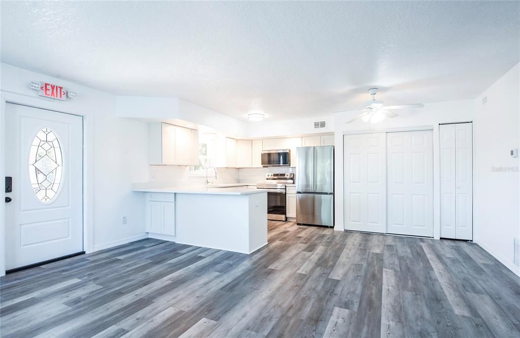 En Venta: $1,149,900 (12 camas, 0 baños, 2100 Pies cuadrados)