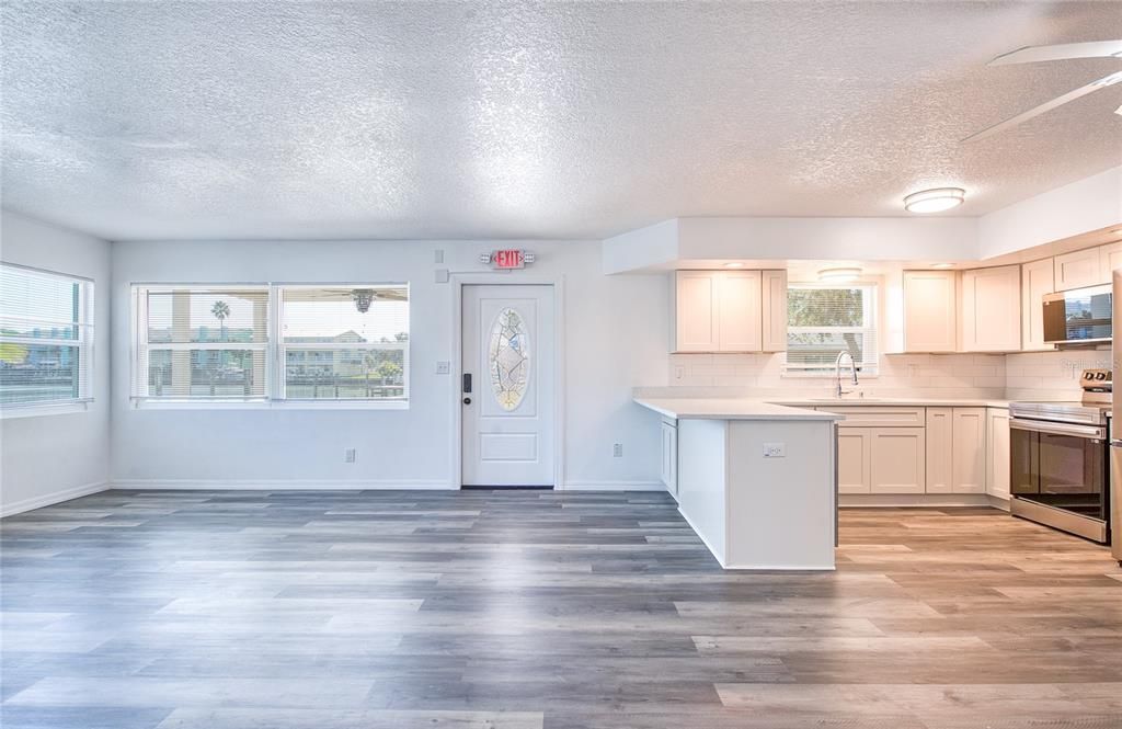 En Venta: $1,149,900 (12 camas, 0 baños, 2100 Pies cuadrados)