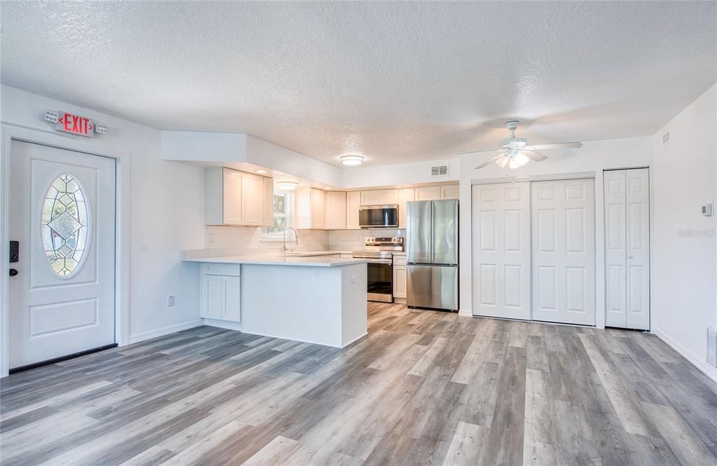 En Venta: $1,149,900 (12 camas, 0 baños, 2100 Pies cuadrados)