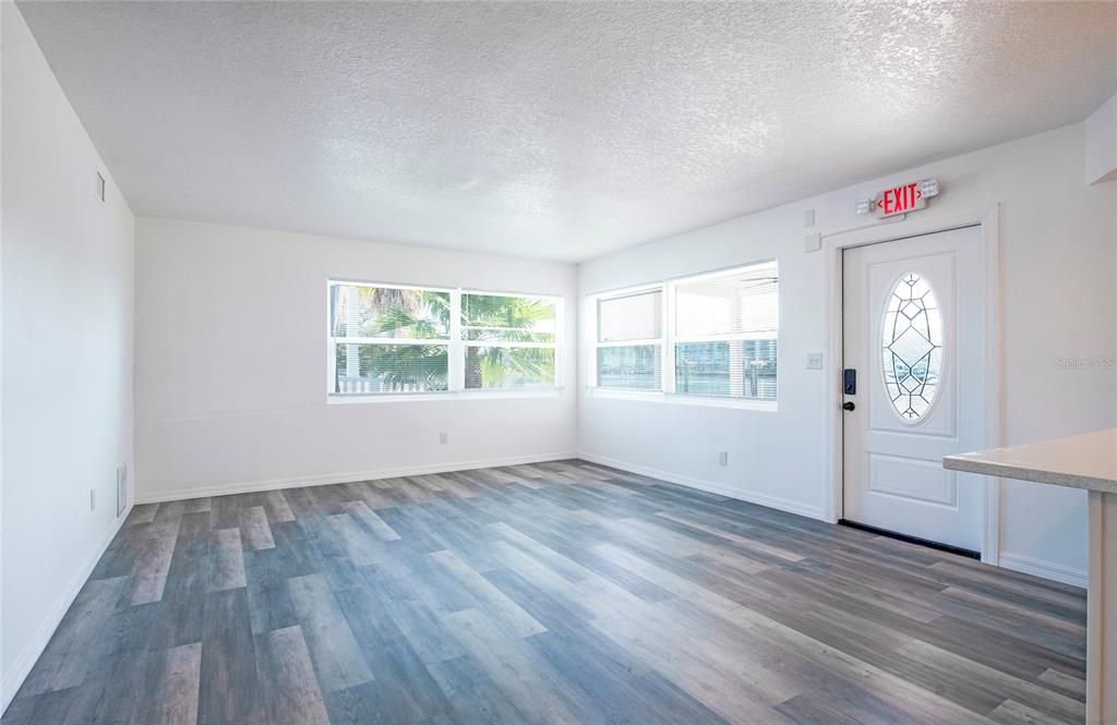 En Venta: $1,149,900 (12 camas, 0 baños, 2100 Pies cuadrados)