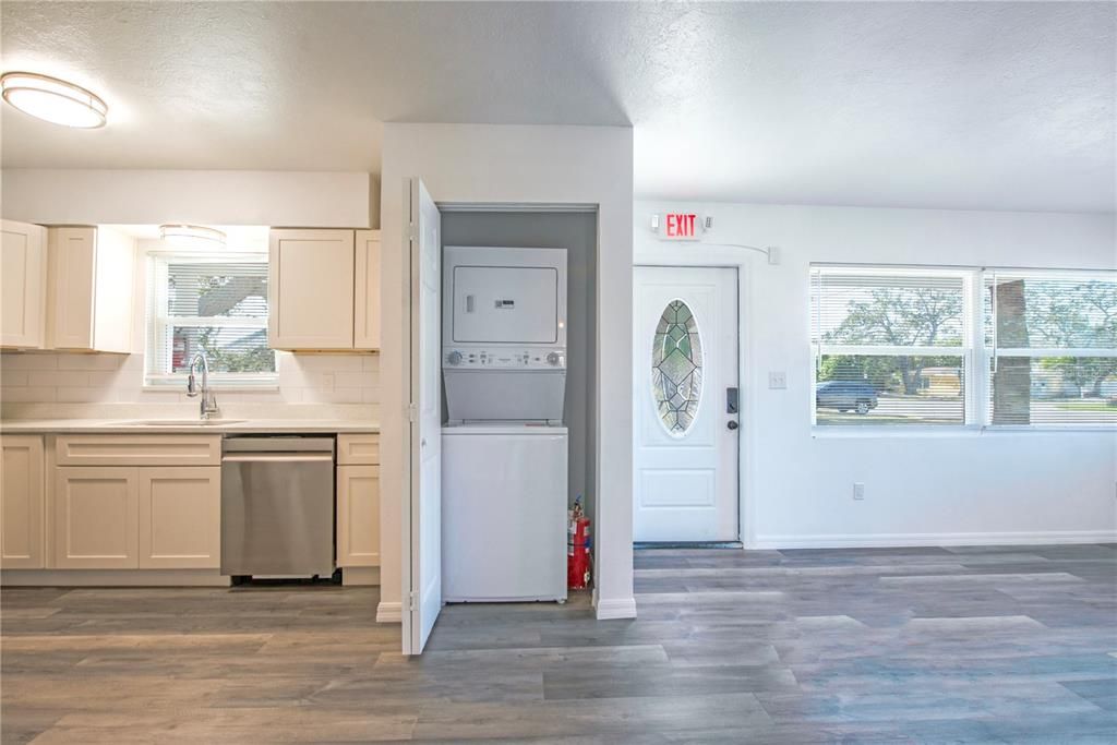 En Venta: $1,149,900 (12 camas, 0 baños, 2100 Pies cuadrados)