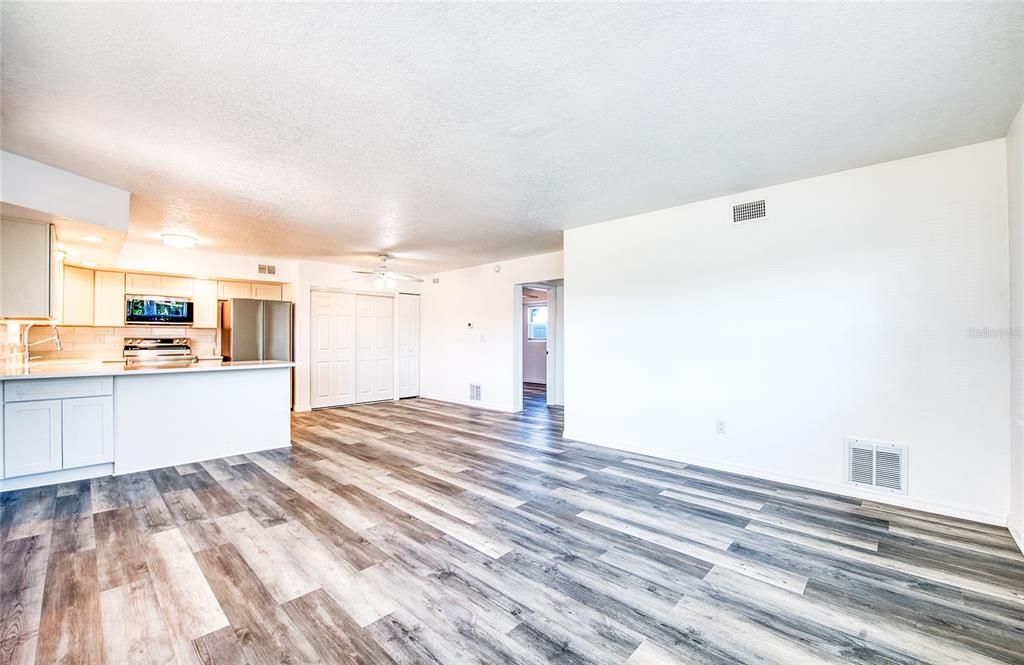 En Venta: $1,149,900 (12 camas, 0 baños, 2100 Pies cuadrados)