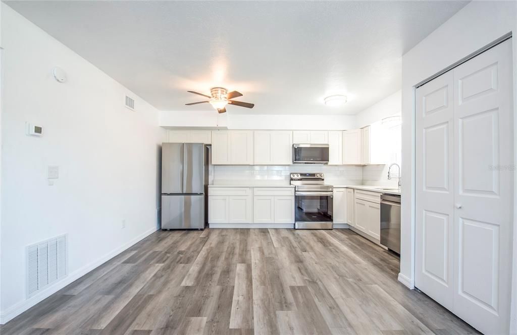 En Venta: $1,149,900 (12 camas, 0 baños, 2100 Pies cuadrados)