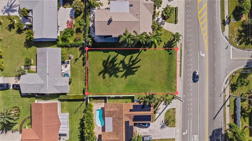 待售: $479,999 (0.18 acres)