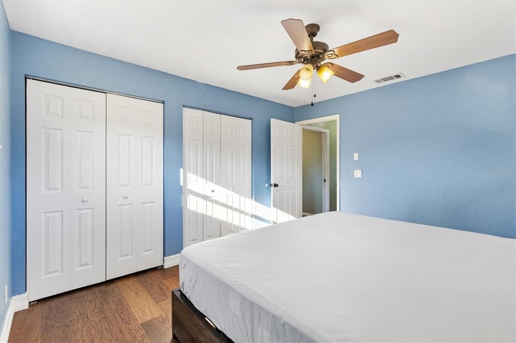 На продажу: $410,000 (3 спален, 2 ванн, 1965 Квадратных фут)