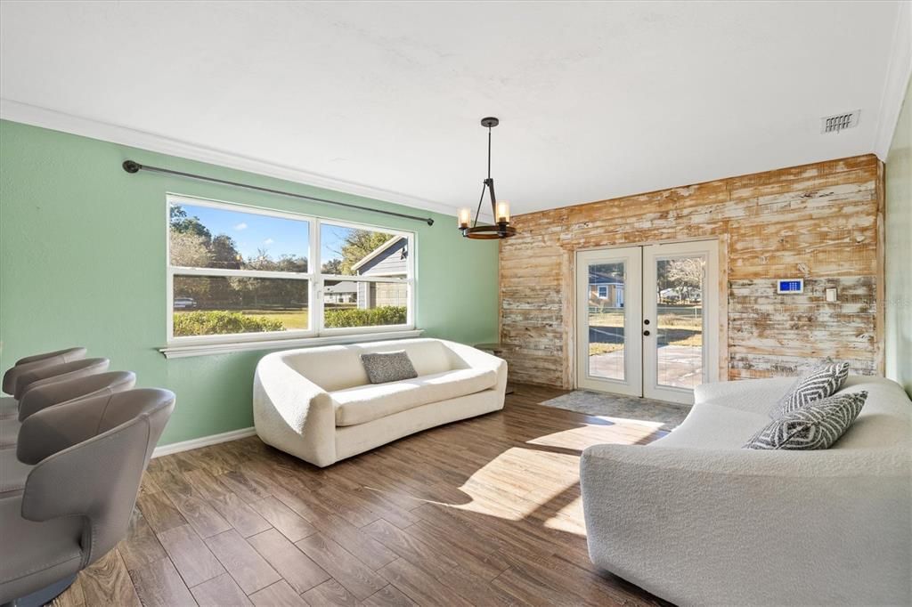 На продажу: $410,000 (3 спален, 2 ванн, 1965 Квадратных фут)