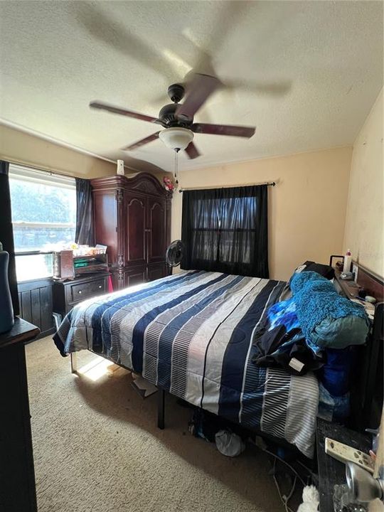 Под контрактом: $200,000 (2 спален, 1 ванн, 864 Квадратных фут)