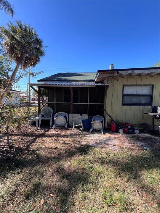 Под контрактом: $200,000 (2 спален, 1 ванн, 864 Квадратных фут)