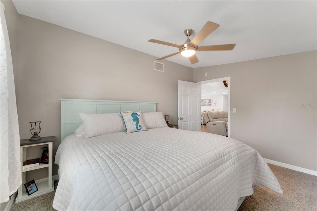 待售: $498,000 (3 贝兹, 2 浴室, 2201 平方英尺)