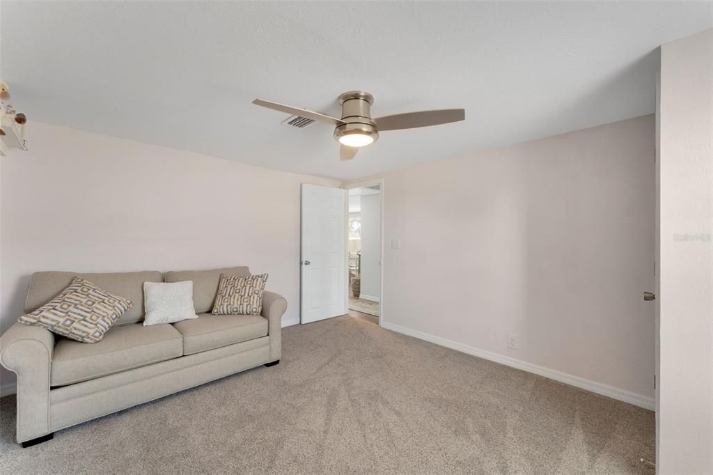 待售: $498,000 (3 贝兹, 2 浴室, 2201 平方英尺)